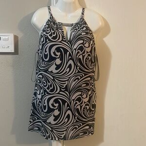 Black and White Swirl Pattern Sleeveless Top